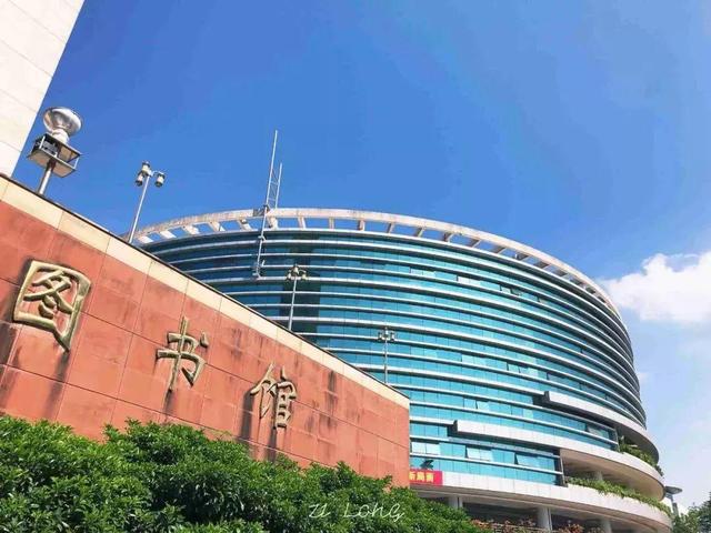 嘉應(yīng)大學(xué)圖書(shū)館LED顯示屏，完工！！